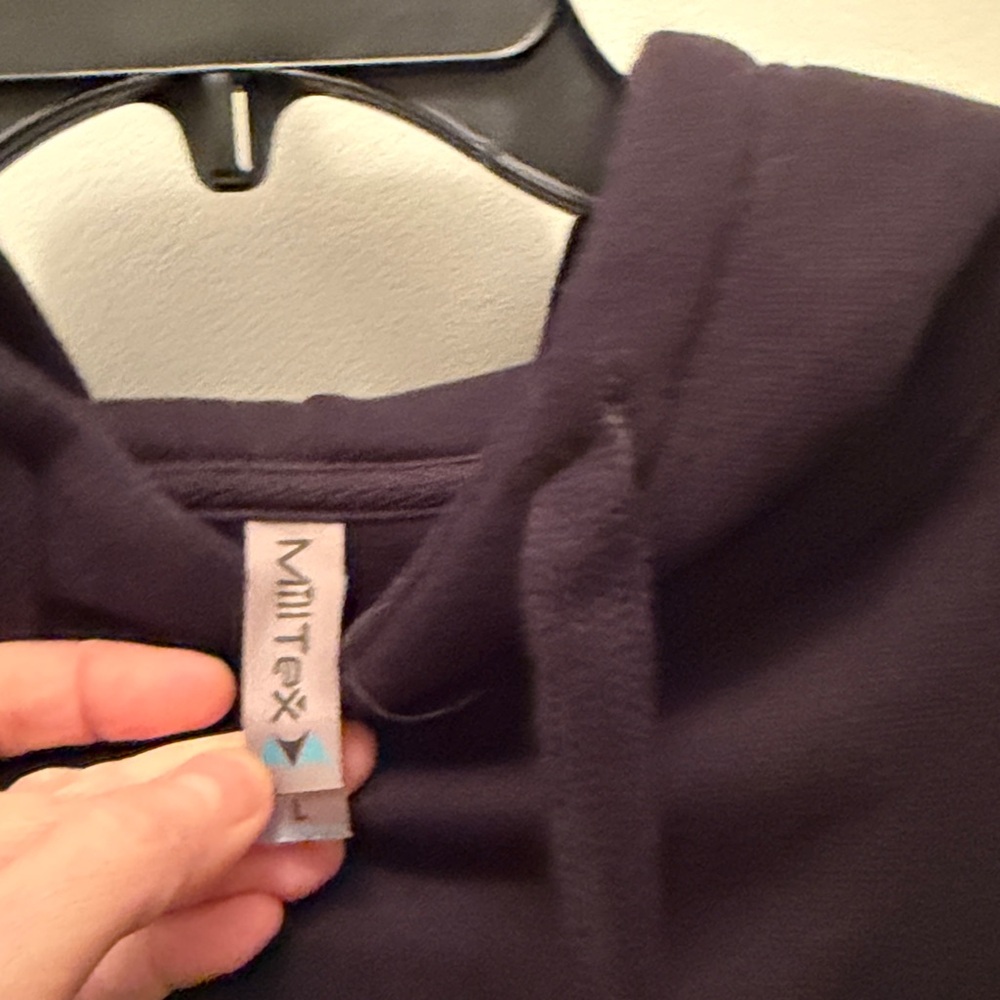 NWT Black Hoodie Sweatshirt with Lake George graphics - Picture 5 of 8